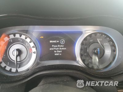 Zdjęcie 9 z 15 samochodu: 2018 CHRYSLER 300 S VIN:2C3CCAGG0JH175119 - miniatura