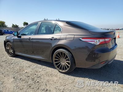 Drugie zdjęcie samochodu z przodu: 2018 TOYOTA CAMRY LE VIN:4T1B31HK5JU001047 - miniatura