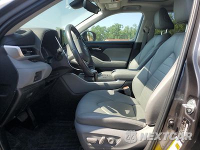 Zdjęcie 7 z 14 samochodu: 2022 TOYOTA HIGHLANDER HYBRID XLE VIN:5TDGBRCH4NS547419 - miniatura