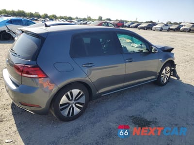 Trzecie zdjęcie samochodu z tyłu: 2019 VOLKSWAGEN E-GOLF SE VIN:WVWKR7AU8KW903263 - miniatura