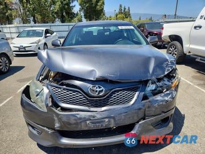 Piąte zdjęcie samochodu w środku: 2010 TOYOTA CAMRY SE VIN:4T1BF3EK6AU020665 - miniatura