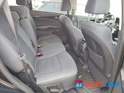 Zdjęcie 11 z 13 samochodu: 2019 KIA SORENTO L VIN:5XYPG4A36KG583343 - miniatura