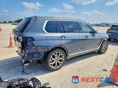 Trzecie zdjęcie samochodu z tyłu: 2024 BMW X7 XDRIVE40I VIN:5UX23EM0XR9S99737 - miniatura