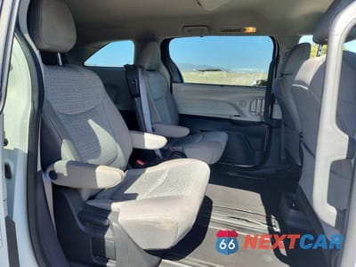 Zdjęcie 11 z 13 samochodu: 2022 TOYOTA SIENNA LE VIN:5TDKRKEC6NS094516 - miniatura