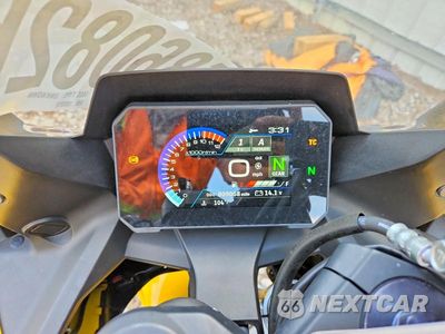Zdjęcie 7 z 9 samochodu: 2024 SUZUKI GSX800 F VIN:JS1EM13BXR7100912 - miniatura