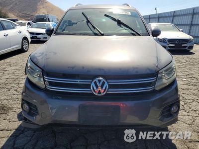 Piąte zdjęcie samochodu w środku: 2016 VOLKSWAGEN TIGUAN S VIN:WVGAV7AX5GW575207 - miniatura