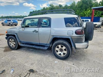 Drugie zdjęcie samochodu z przodu: 2010 TOYOTA FJ CRUISER BASE VIN:JTEZU4BF4AK008656 - miniatura