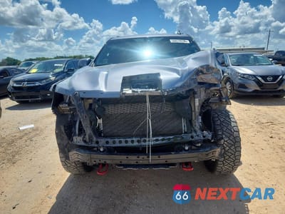 Piąte zdjęcie samochodu w środku: 2021 GMC YUKON XL K1500 AT4 VIN:1GKS2HKDXMR445238 - miniatura