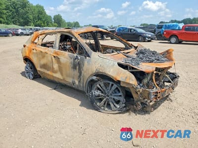 Czwarte zdjęcie samochodu z boku: 2024 CADILLAC XT5 PREMIUM LUXURY VIN:1GYKNDRS9RZ747024 - miniatura