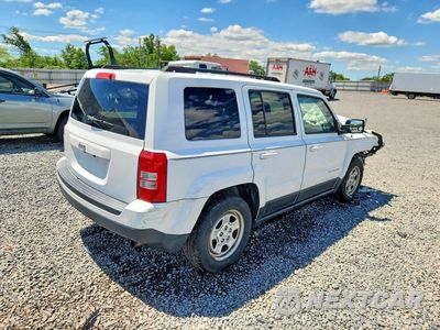 Trzecie zdjęcie samochodu z tyłu: 2015 JEEP PATRIOT SPORT VIN:1C4NJPBA1FD247031 - miniatura