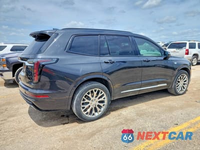Trzecie zdjęcie samochodu z tyłu: 2020 CADILLAC XT6 SPORT VIN:1GYKPHRS6LZ115669 - miniatura