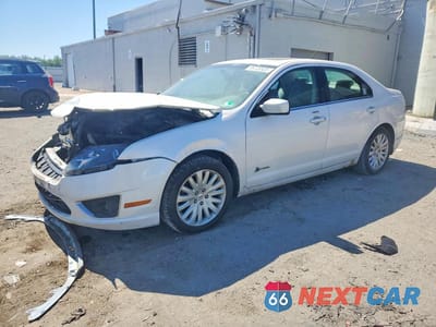 2010 FORD FUSION HYBRID 3FADP0L32AR381361 - główne zdjęcie licytacji z USA - miniatura