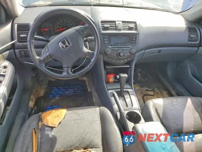 Zdjęcie 8 z 12 samochodu: 2004 HONDA ACCORD EX VIN:1HGCM56844A021933 - miniatura