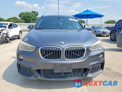 Piąte zdjęcie samochodu w środku: 2016 BMW X1 XDRIVE28I VIN:WBXHT3C37GP887697 - miniatura
