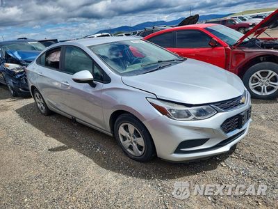 Czwarte zdjęcie samochodu z boku: 2018 CHEVROLET CRUZE LS VIN:1G1BC5SM3J7186695 - miniatura