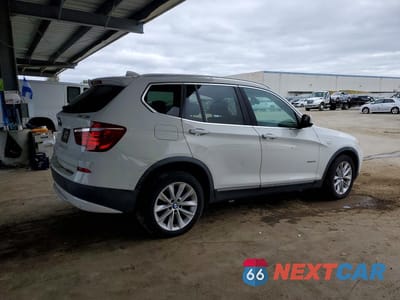 Trzecie zdjęcie samochodu z tyłu: 2011 BMW X3 XDRIVE28I VIN:5UXWX5C58BL703615 - miniatura