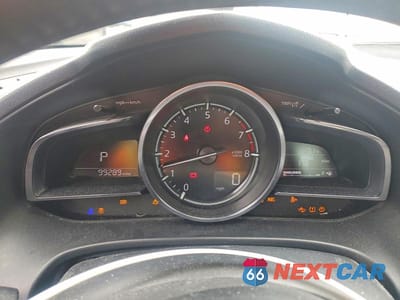 Zdjęcie 9 z 13 samochodu: 2018 MAZDA 3 GRAND TOURING VIN:3MZBN1W35JM159559 - miniatura