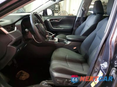 Zdjęcie 7 z 13 samochodu: 2025 TOYOTA RAV4 XLE VIN:2T3P1RFV3SC521443 - miniatura