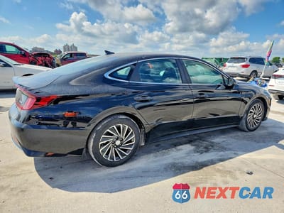 Trzecie zdjęcie samochodu z tyłu: 2022 HYUNDAI SONATA HYBRID SEL VIN:KMHL34JJ0NA043253 - miniatura