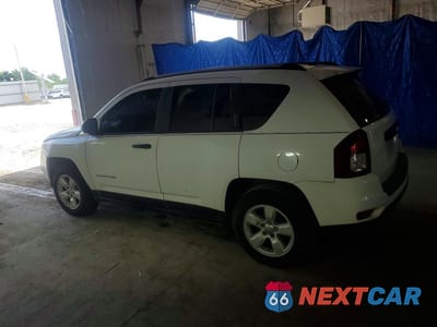 Drugie zdjęcie samochodu z przodu: 2017 JEEP COMPASS SPORT VIN:1C4NJCBA8HD136617 - miniatura