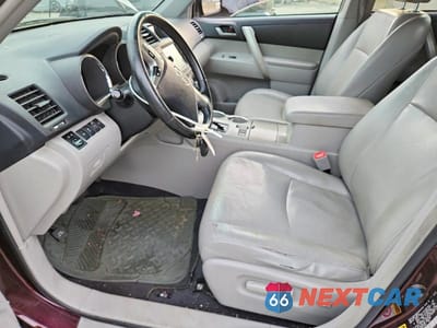 Zdjęcie 7 z 13 samochodu: 2012 TOYOTA HIGHLANDER SE VIN:5TDBK3EHXCS143011 - miniatura