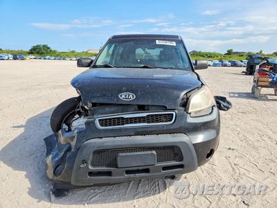 Piąte zdjęcie samochodu w środku: 2010 KIA SOUL + VIN:KNDJT2A21A7064466 - miniatura
