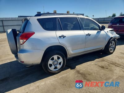 Trzecie zdjęcie samochodu z tyłu: 2007 TOYOTA RAV4 BASE VIN:JTMZD33V475064155 - miniatura