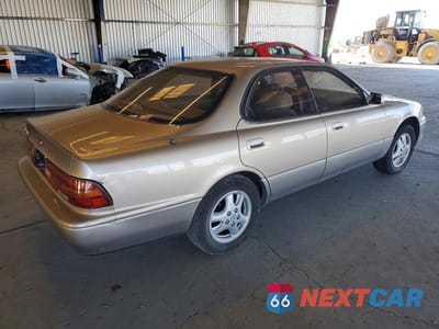 Trzecie zdjęcie samochodu z tyłu: 1994 LEXUS ES 300 VIN:JT8GK13T9R0008405 - miniatura
