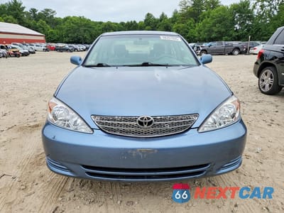 Piąte zdjęcie samochodu w środku: 2003 TOYOTA CAMRY LE VIN:4T1BE32K33U230876 - miniatura