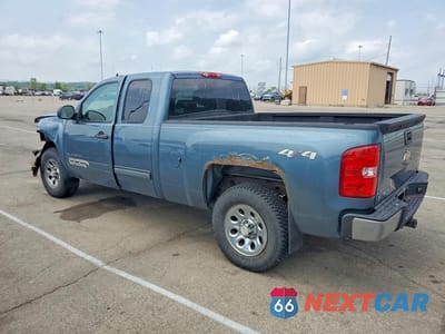 Drugie zdjęcie samochodu z przodu: 2010 CHEVROLET SILVERADO K1500 LS VIN:1GCSKREAXAZ176088 - miniatura