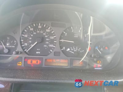 Zdjęcie 9 z 12 samochodu: 2005 BMW 325 I VIN:WBAEV334X5KW18362 - miniatura