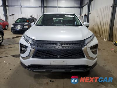 Piąte zdjęcie samochodu w środku: 2022 MITSUBISHI ECLIPSE CROSS ES VIN:JA4ASUAA1NZ014032 - miniatura