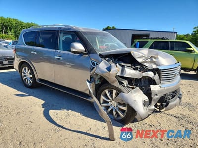 Czwarte zdjęcie samochodu z boku: 2014 INFINITI QX80 BASE VIN:JN8AZ2NE5E9069459 - miniatura