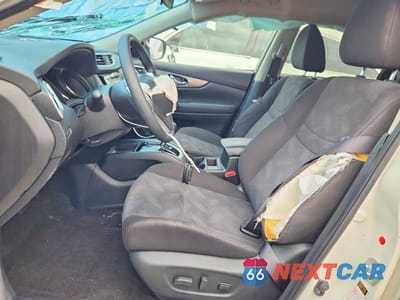 Zdjęcie 7 z 14 samochodu: 2016 NISSAN ROGUE SV VIN:KNMAT2MVXGP713969 - miniatura