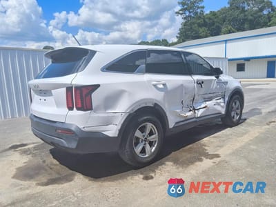 Trzecie zdjęcie samochodu z tyłu: 2023 KIA SORENTO LX VIN:5XYRG4LC9PG172497 - miniatura