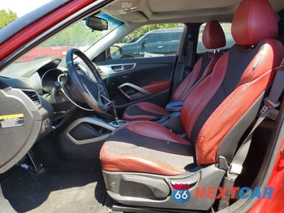 Zdjęcie 7 z 12 samochodu: 2012 HYUNDAI VELOSTER BASE VIN:KMHTC6AD1CU034742 - miniatura