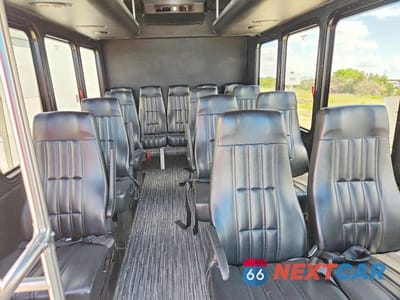 Zdjęcie 11 z 13 samochodu: 2023 FORD TRANSIT SHUTTLE BUS VIN:1FDEU6PG5PKB29796 - miniatura