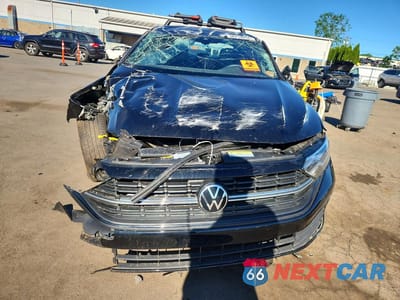 Piąte zdjęcie samochodu w środku: 2024 VOLKSWAGEN JETTA SPORT VIN:3VWBM7BUXRM046089 - miniatura