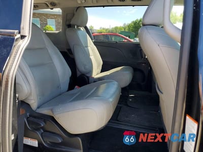 Zdjęcie 11 z 14 samochodu: 2017 TOYOTA SIENNA LIMITED PREMIUM 7-PASSENGER VIN:5TDDZ3DC8HS155322 - miniatura
