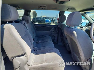 Zdjęcie 11 z 13 samochodu: 2004 TOYOTA SIENNA LE 8 PASSENGER VIN:5TDZA23C04S186812 - miniatura
