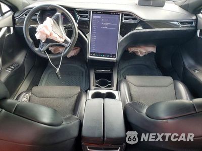 Zdjęcie 8 z 12 samochodu: 2018 TESLA MODEL S VIN:5YJSA1E23JF248719 - miniatura