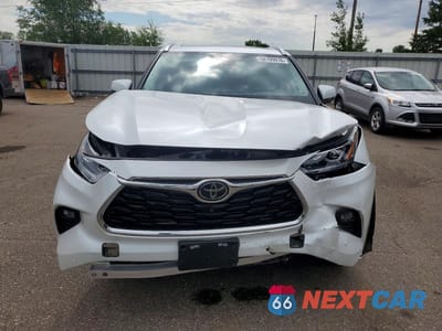 Piąte zdjęcie samochodu w środku: 2024 TOYOTA HIGHLANDER PLATINUM VIN:5TDKDRBH5RS564595 - miniatura