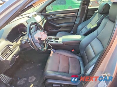 Zdjęcie 7 z 13 samochodu: 2020 HONDA ACCORD VIN:1HGCV1F37LA117483 - miniatura
