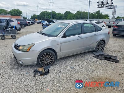 2010 FORD FOCUS SES 1FAHP3GN9AW197403 - główne zdjęcie licytacji z USA - miniatura