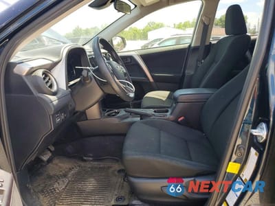 Zdjęcie 7 z 12 samochodu: 2017 TOYOTA RAV4 LE VIN:JTMBFREV9HJ163736 - miniatura