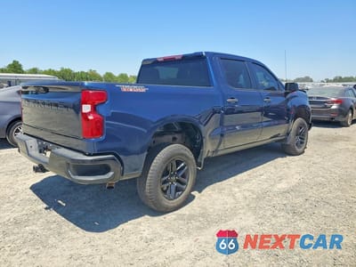 Trzecie zdjęcie samochodu z tyłu: 2023 CHEVROLET SILVERADO K1500 TRAIL BOSS CUSTOM VIN:3GCPDCEK8PG100741 - miniatura