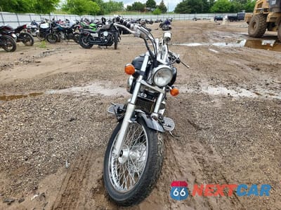 Drugie zdjęcie samochodu z przodu: 2001 HONDA VT750 DC VIN:JH2RC44091K502907 - miniatura