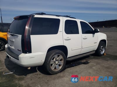 Trzecie zdjęcie samochodu z tyłu: 2014 GMC YUKON VIN:1GKS1CE0XER120783 - miniatura