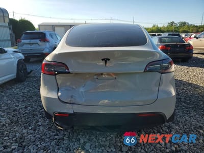 Zdjęcie 6 z 13 samochodu: 2023 TESLA MODEL Y VIN:7SAYGDEE5PA117496 - miniatura