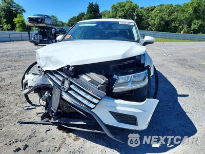 Piąte zdjęcie samochodu w środku: 2018 VOLKSWAGEN TIGUAN SE VIN:3VV3B7AX9JM090888 - miniatura